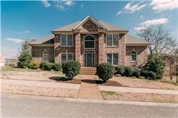 101 Troon Ct, Hendersonville, TN 37075-8547