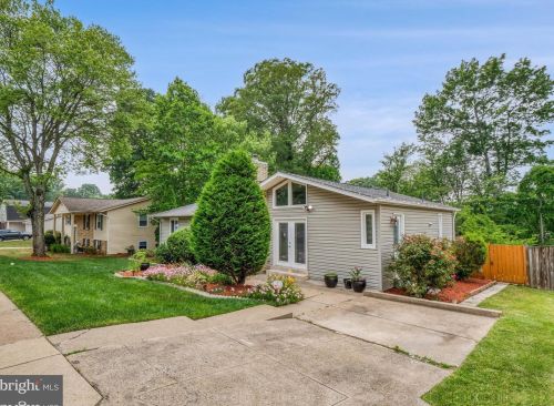 12814 Colby Dr, Woodbridge, VA 22192-3405