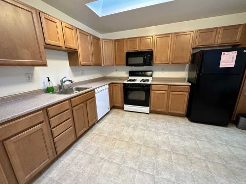 187 Red Cardinal Ct, Poughkeepsie NY  12603-3536 exterior