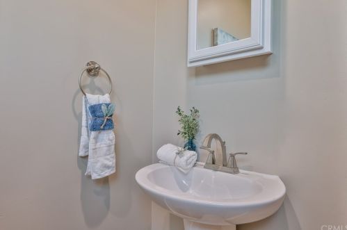 428 Gardenglen St, West Covina CA  91790-3123 exterior