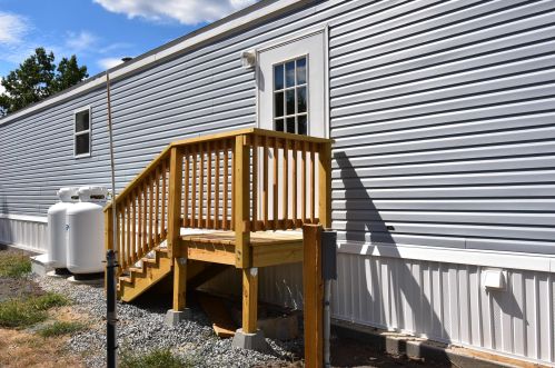 2 Friendship Dr, Salem NH  03079-3016 exterior