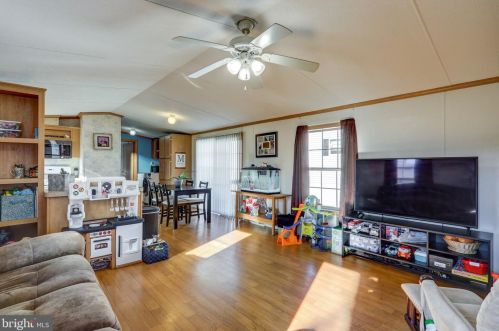 961 Rettew Ml Rd, Ephrata PA  17522-1871 exterior