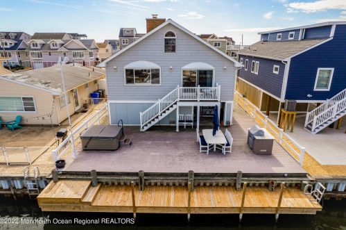 266 Ocean Bay Blvd, Lavallette, NJ 08735-1619