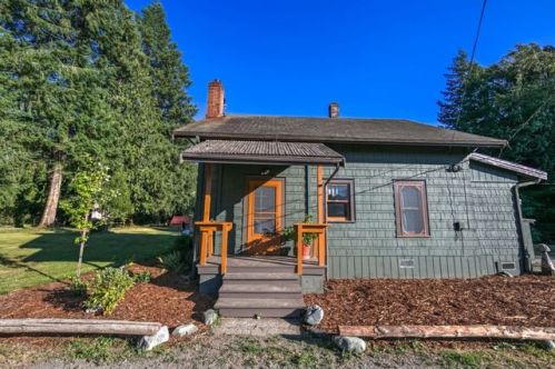 47420 State Route 20, Concrete, WA 98237-9485