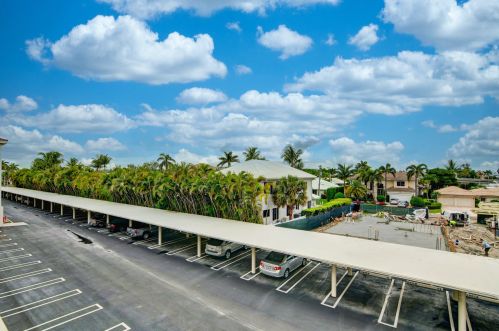 1910 Ocean Blvd, Delray Beach FL  33483-6425 exterior