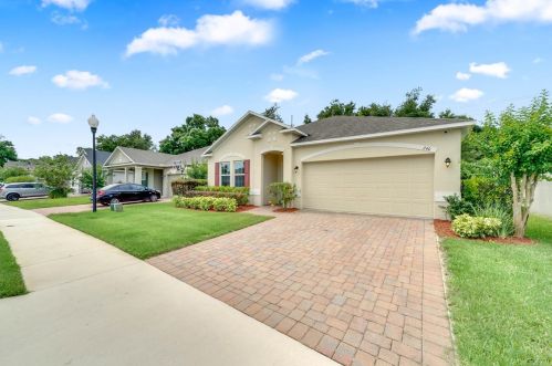 240 Fiesta Key Loop, Deland, FL 32720-3986