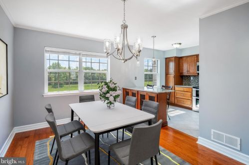 492 Devon Ct, Downingtown PA  19335-4221 exterior