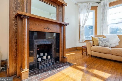 102 High St, Edinburg VA  22824-3084 exterior