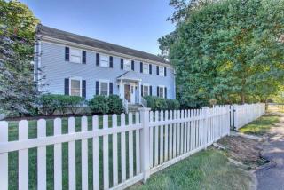 1093 Mill Hill Ter, Southport, CT 06890-1142