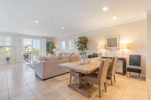 1545 Windshore Way, Oxnard CA  93035-1406 exterior