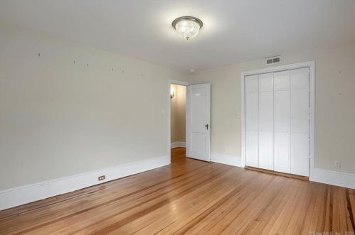 5 Hazel St, Norwalk CT  06851-3016 exterior