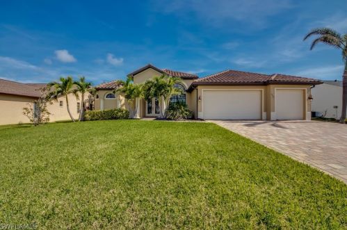 4343 25th Ave, Cape Coral, FL 33914-6133