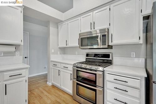 3889 Oak Grove Ct, Oakley CA  94561-4218 exterior