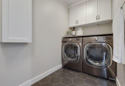 3917 Washburn Ave, Minneapolis MN 55410-1130 exterior