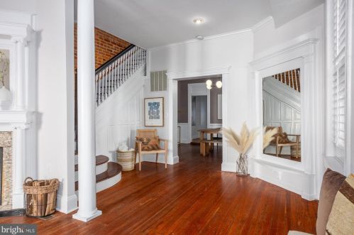 3313 17th St, Washington, DC 20018-3822