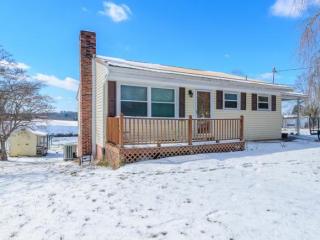 149 Patrick Dr, Johnson City TN  37615-2211 exterior