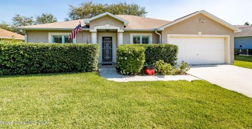 525 Acacia Ave, Sebastian, FL 32958-4301