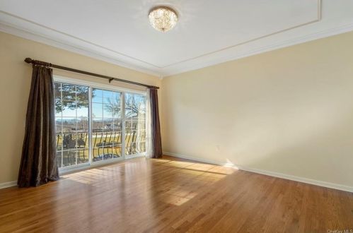 47 Washington Ave, Crotonville NY  10562-5520 exterior