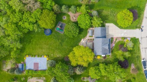 4948 Bayfield Dr, Waterford WI  53185-3376 exterior