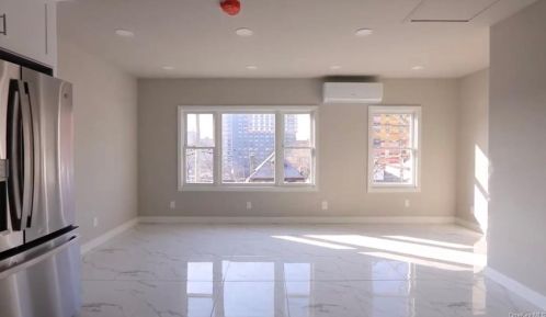 21 Terrace Ave, Mount Vernon NY  10550-1814 exterior