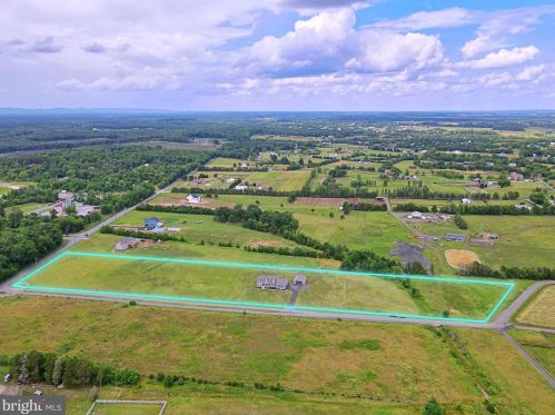 12950 Lemaster Dr, Nokesville VA  20181-2457 exterior