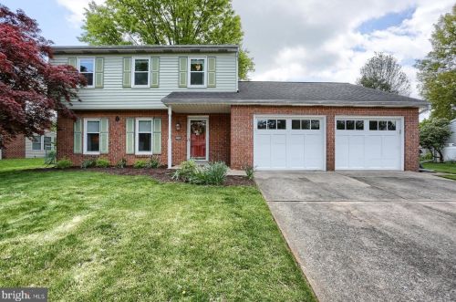 910 Robert St, Navy Sup Dpt, PA 17055-3451