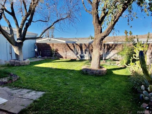 589 Holly St, Bullhead City AZ  86442-6245 exterior