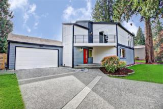 6330 81st St, Puyallup, WA 98371-5518