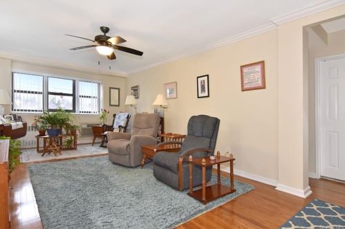 4200 Herkimer Pl, Bronx, NY 10470-1950