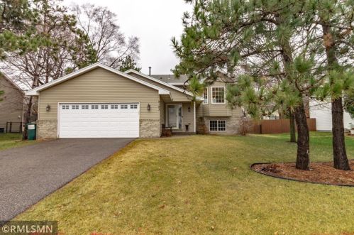 9193 Xylite St, Minneapolis, MN 55449-5014