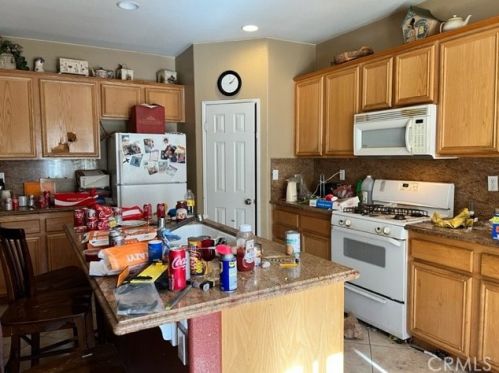 12660 Table Rock Ln, Victorville, CA 92392-0512
