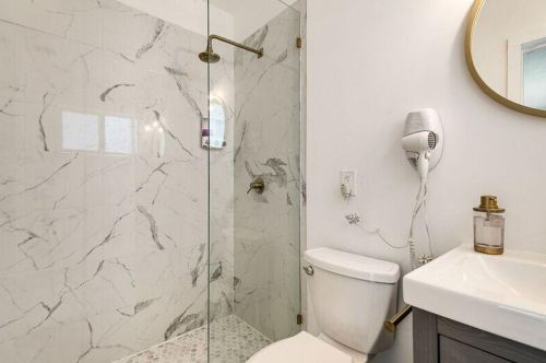 601 2nd St, Dania Beach FL  33004-3312 exterior