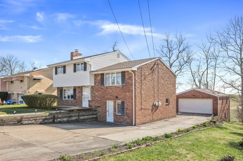520 Carolina Dr, Noblestown, PA 15071-9437