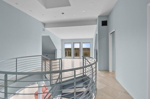 4150 Dingman Dr, Sanibel FL 33957-5107 exterior