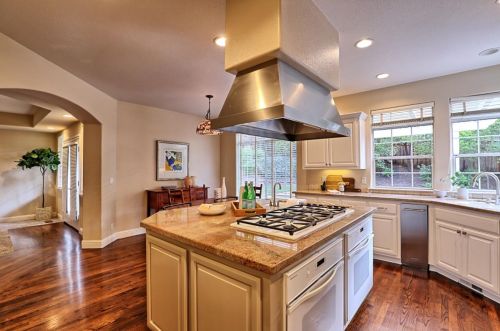 2880 Vista Del Valle, Morgan Hill CA  95037-3952 exterior