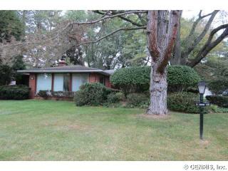74 Country Club Dr, Rochester, NY 14618-3756