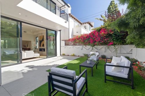 1813 Walnut Ave, Manhattan Beach CA  90266-5018 exterior