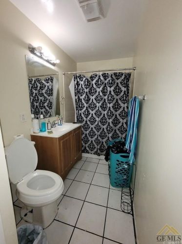 133 Real Rd, Bakersfield CA 93309-5122 exterior