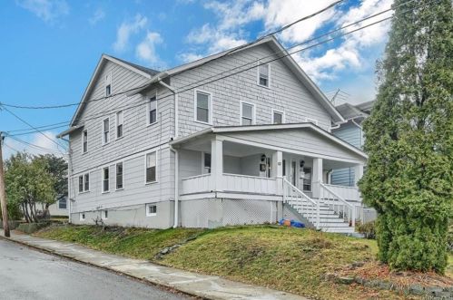 67 Watkins Ave, Middletown, NY 10940-4722