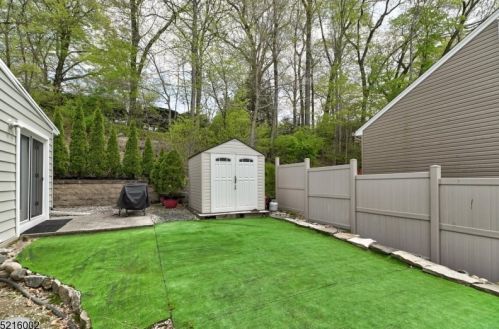 25 Cedar Rd, Skyline Lakes NJ  07456-1811 exterior