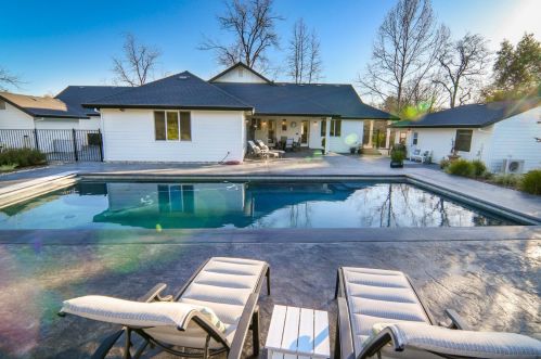 6331 Melody Ln, Newcastle CA  95658-9646 exterior