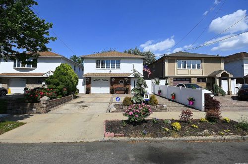 160-11 90th St, Jamaica, NY 11414-1328