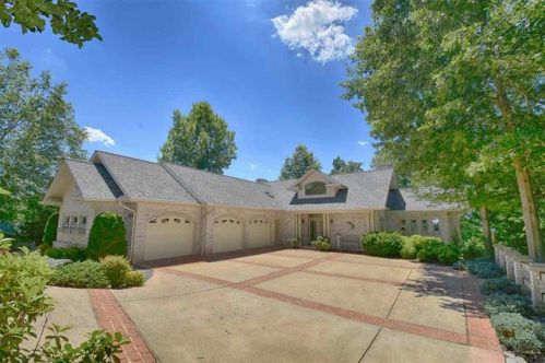387 Pollard Cir, Golden Pond, KY 42211-9397