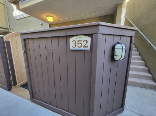 5404 Balboa Arms Dr, San Diego CA 92117-5014 exterior