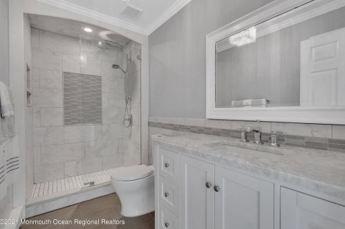 142 Serpentine Dr, Morganville NJ  07751-1400 exterior