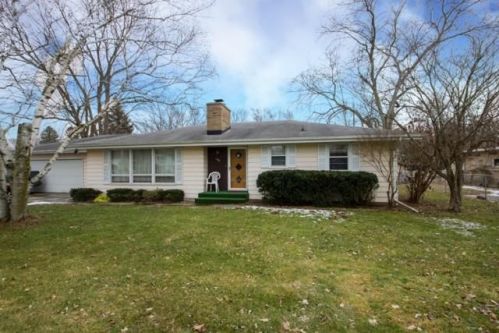 1906 Bashor Rd, Goshen, IN 46526-1306