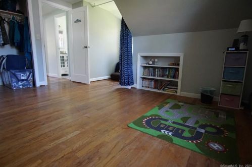 31 Willard Rd, Manchester CT  06042-3352 exterior