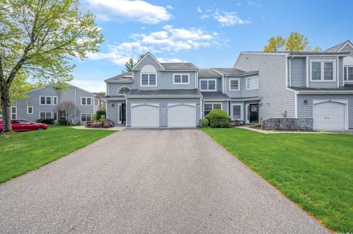 167 Lakebridge Dr, San Remo, NY 11754-3955