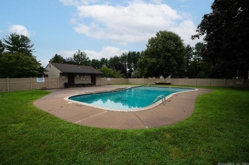 1611 Twin Circle Dr, Wapping CT  06074-2690 exterior