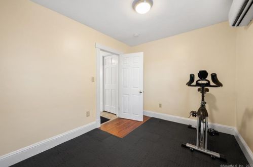 51 Riverview Ave, Groton CT  06340-3513 exterior